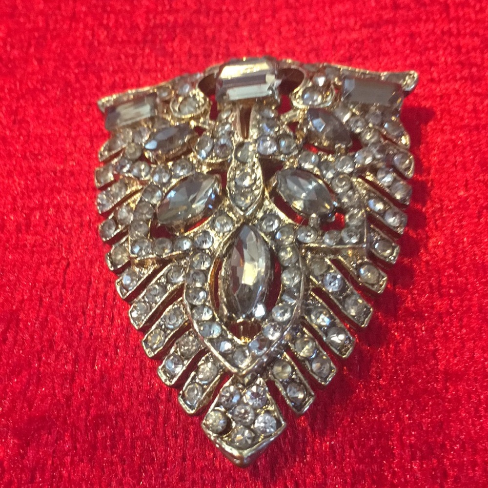 Brooch